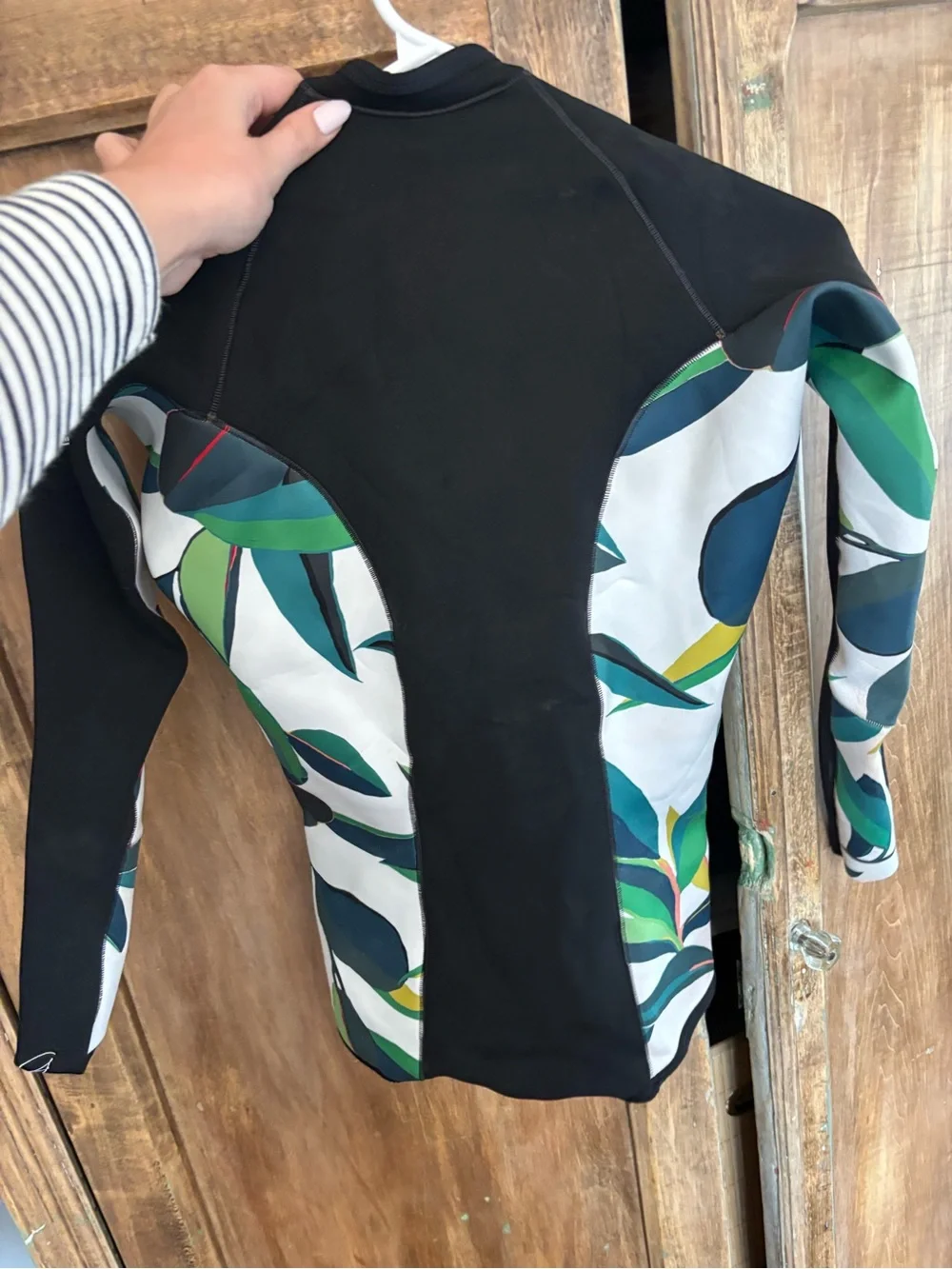 Rip Curl G-bomb springsuit with Green & Blue Leaf Panels - Picture 2 of 3